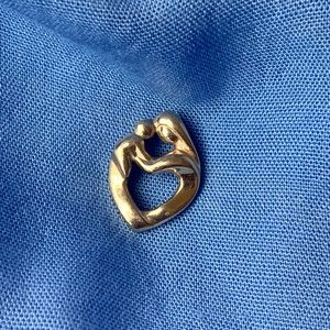 14k gold Mother and Child pendant